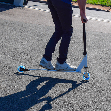 Trottinette Freestyle Blanc Bleu